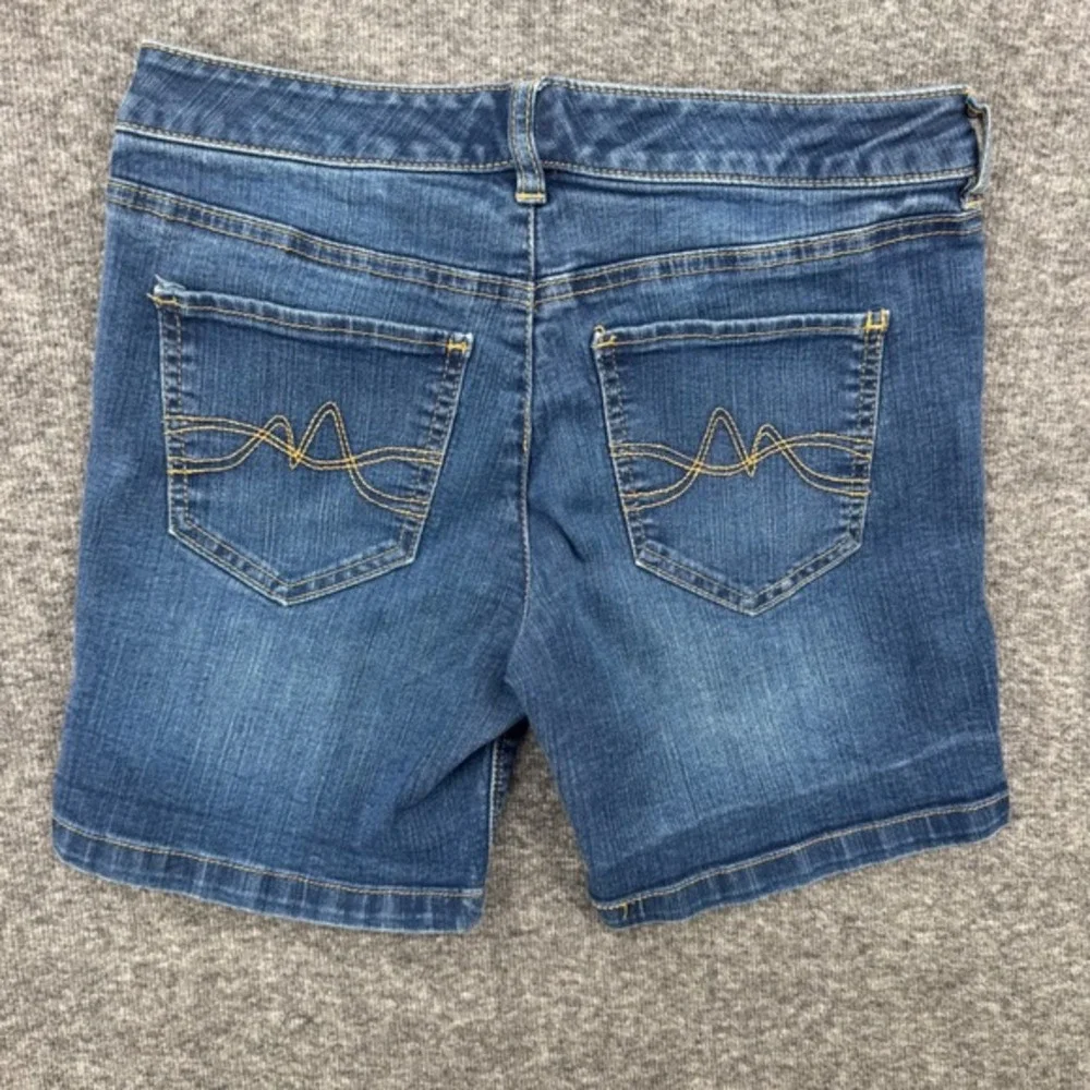 New York‎ & Company Womens Denim Shorts Size 2 Medium Wash Stretch Blue Jean